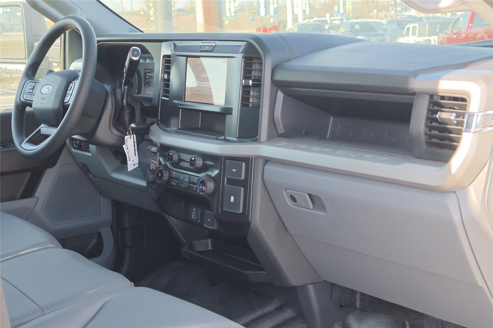 2025 Ford Super Duty F-350 XL DRW