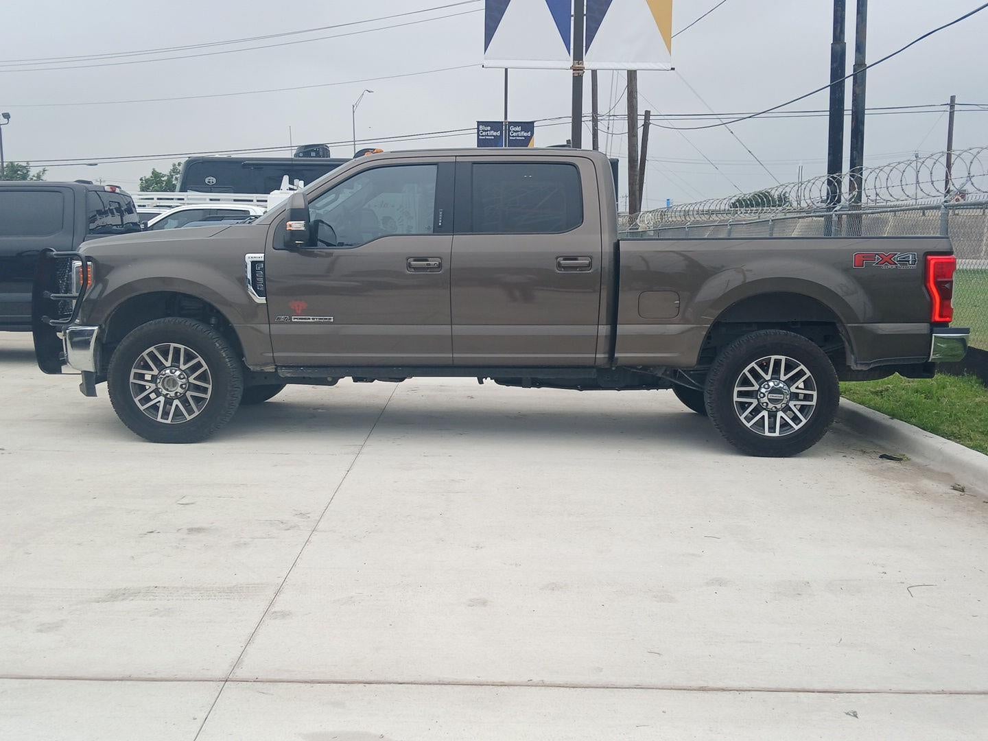 2017 Ford Super Duty F-250 Lariat