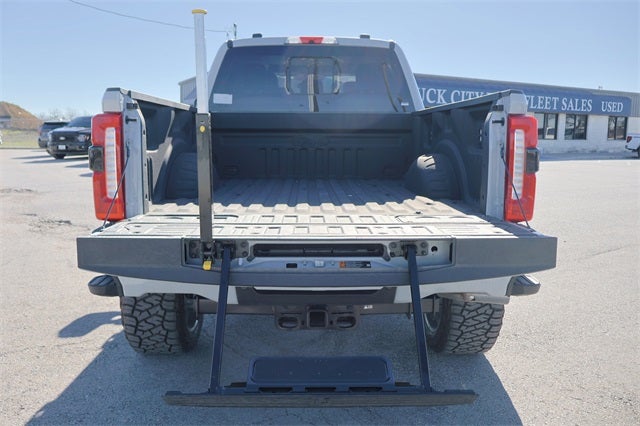 2025 Ford Super Duty F-250 Lariat