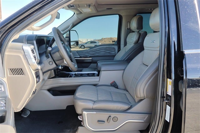 2025 Ford Super Duty F-350 Platinum DRW