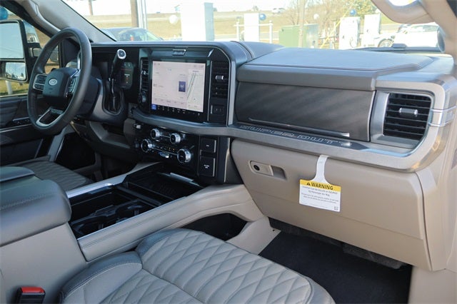 2025 Ford Super Duty F-350 Platinum DRW