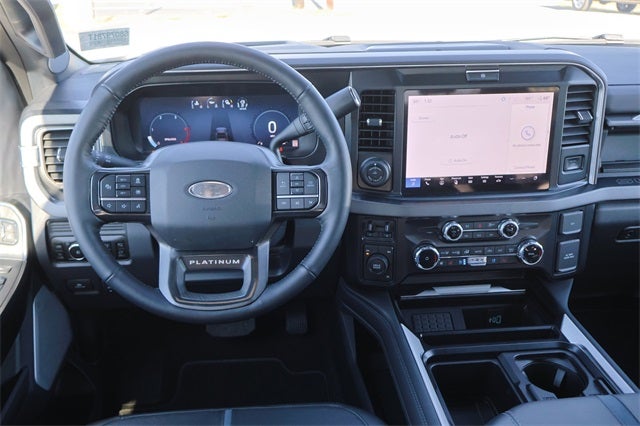 2025 Ford Super Duty F-450 Platinum DRW