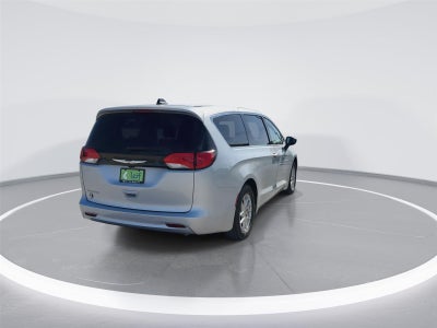 2024 Chrysler Voyager LX