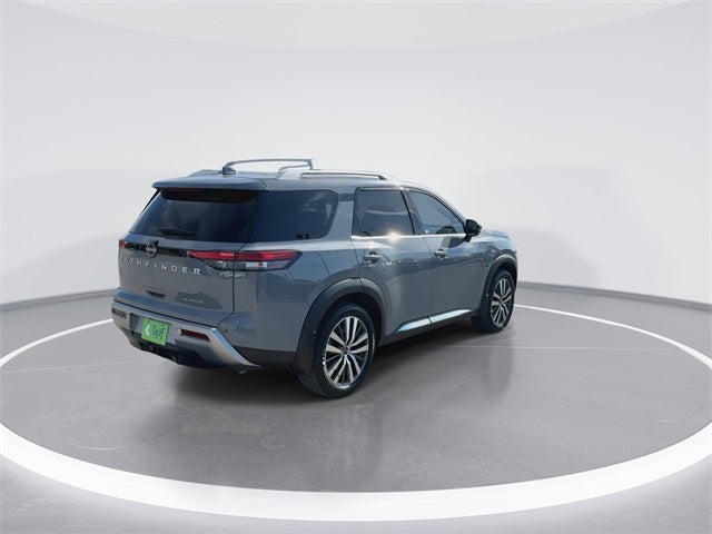2022 Nissan Pathfinder Platinum