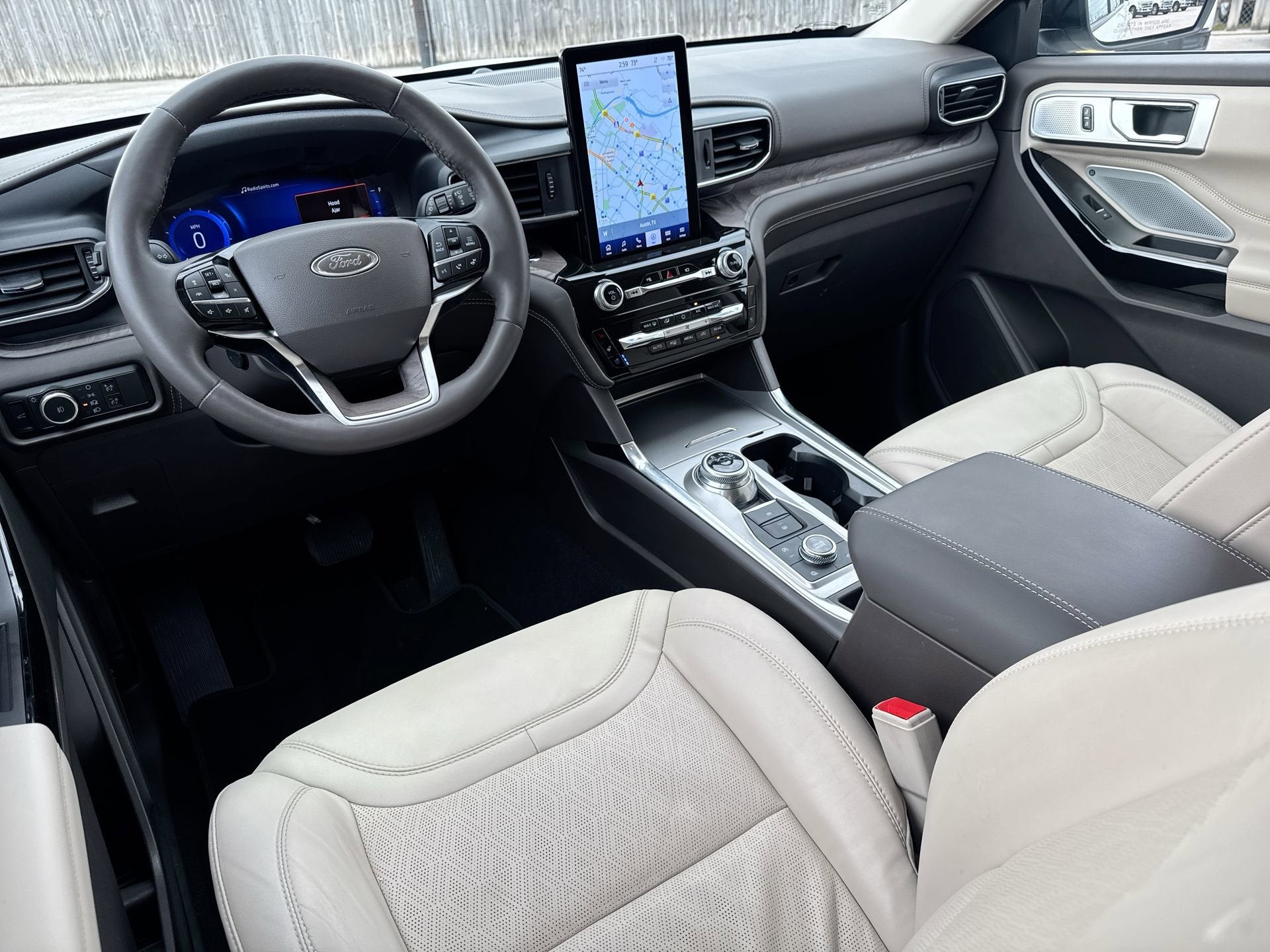 2023 Ford Explorer Platinum