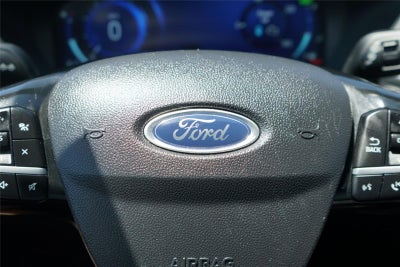 2022 Ford Escape Hybrid Titanium