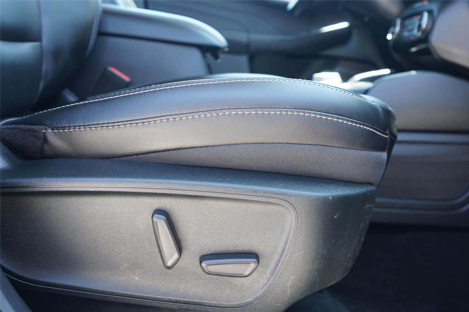 2022 Ford Escape Hybrid Titanium