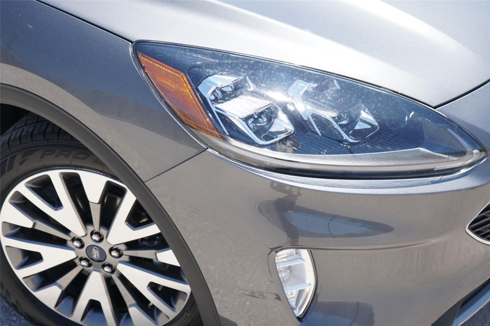2022 Ford Escape Hybrid Titanium