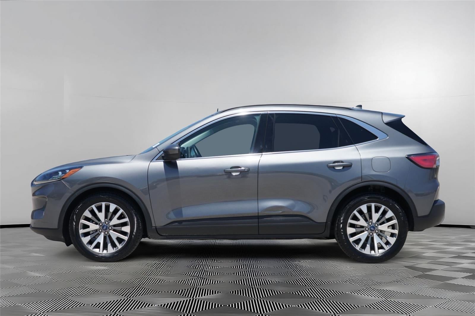 2022 Ford Escape Hybrid Titanium