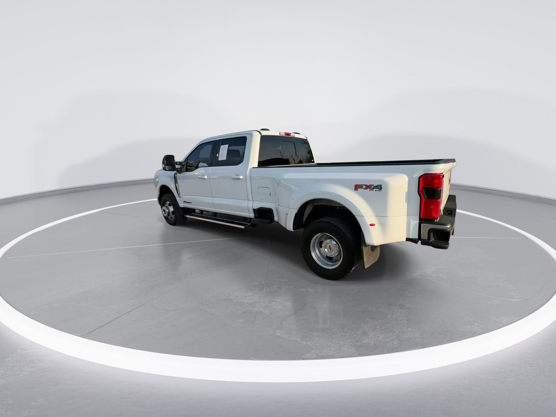 2024 Ford Super Duty F-350 Lariat