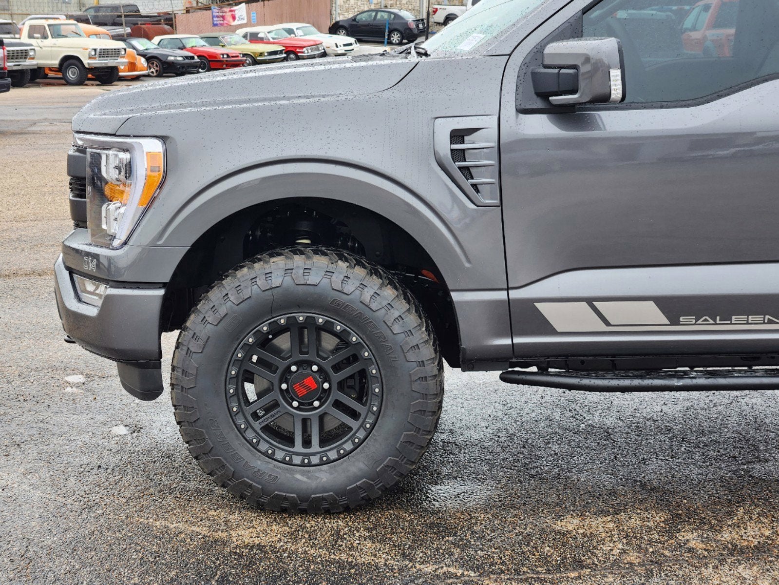 2022 Ford F-150 Saleen Yellow Label