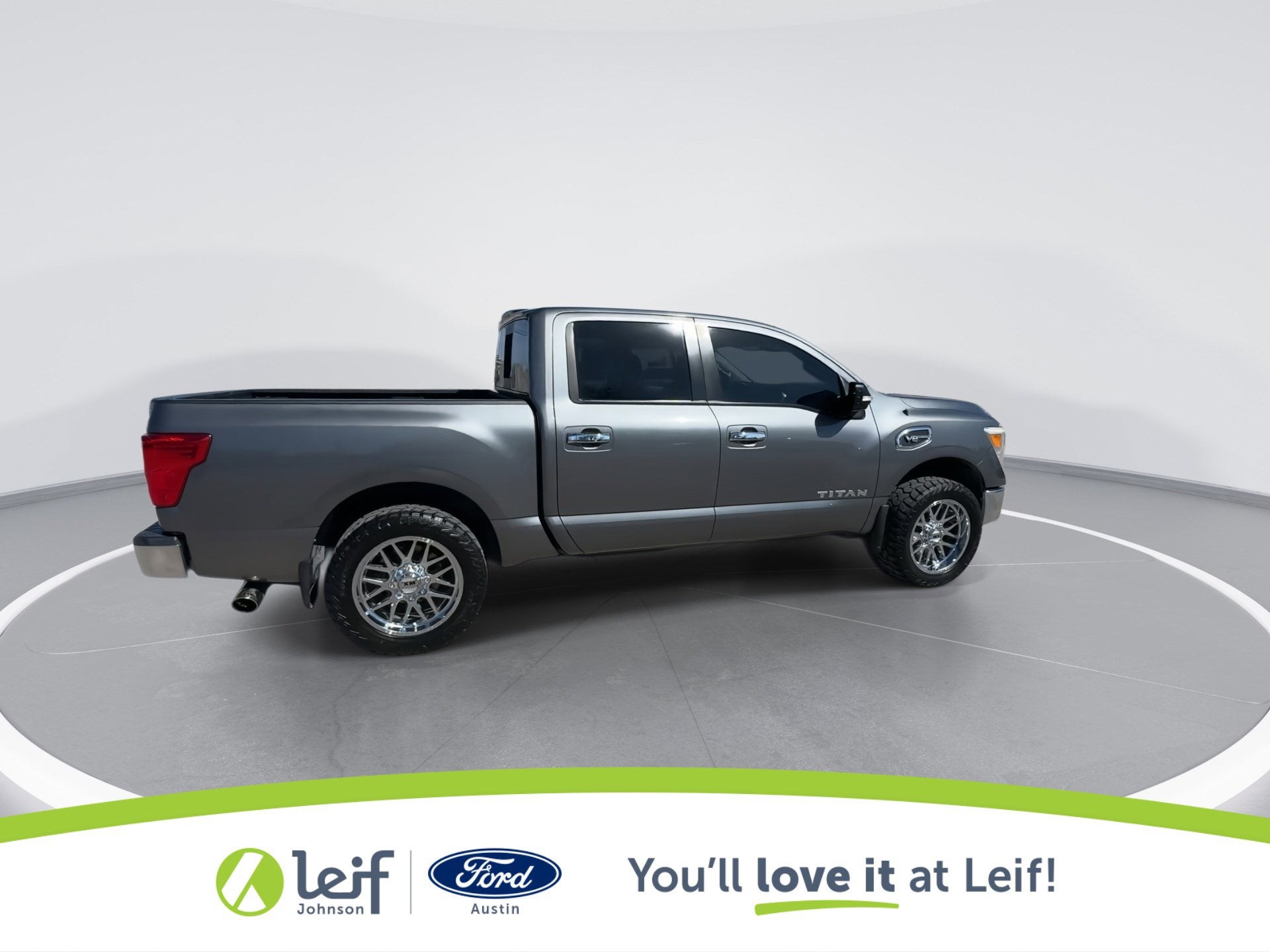 2017 Nissan Titan SV