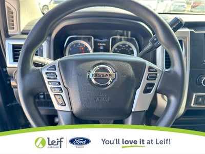 2017 Nissan Titan SV