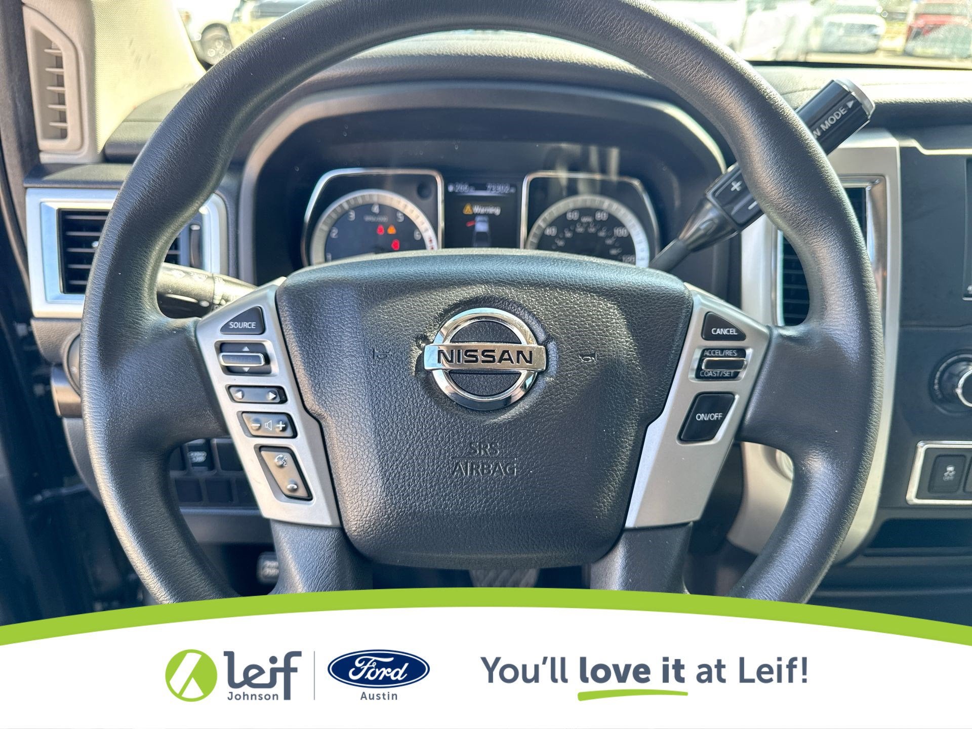 2017 Nissan Titan SV