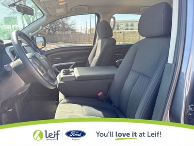 2017 Nissan Titan SV