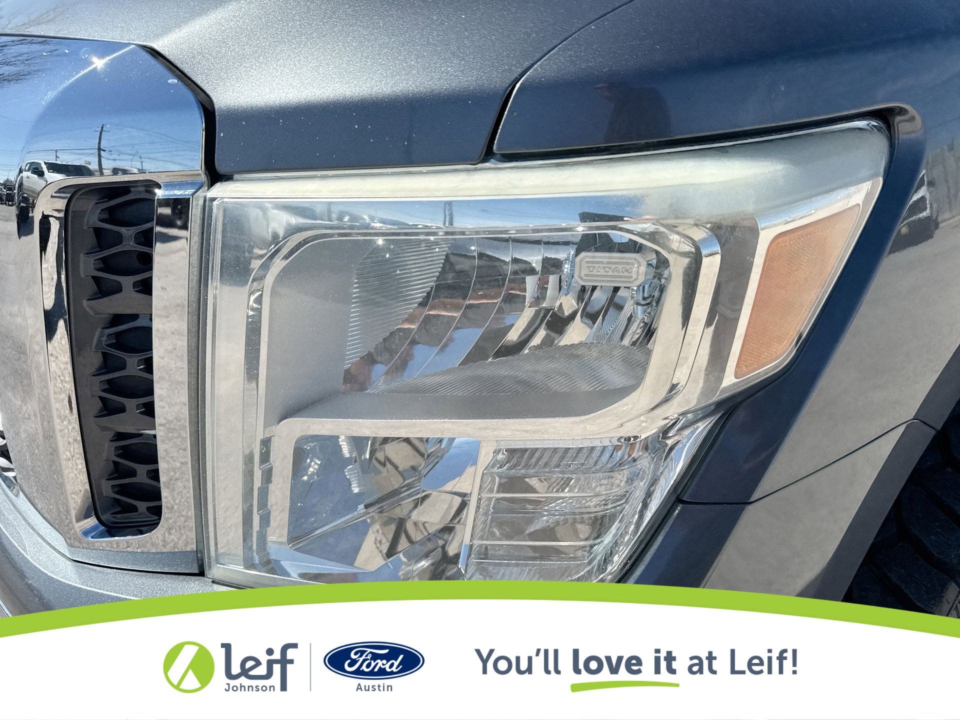 2017 Nissan Titan SV