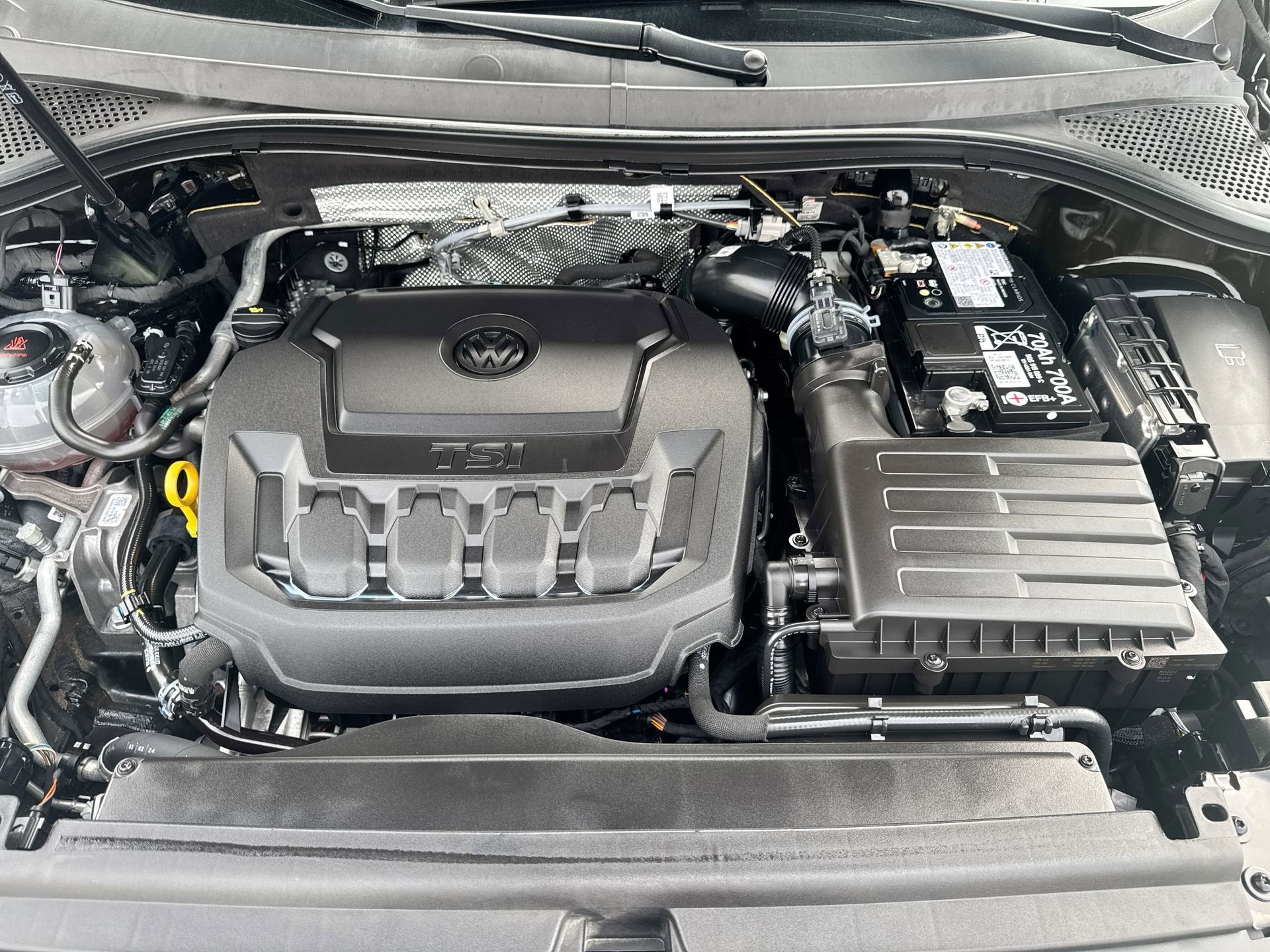 2024 Volkswagen Tiguan 2.0T SE R-Line Black