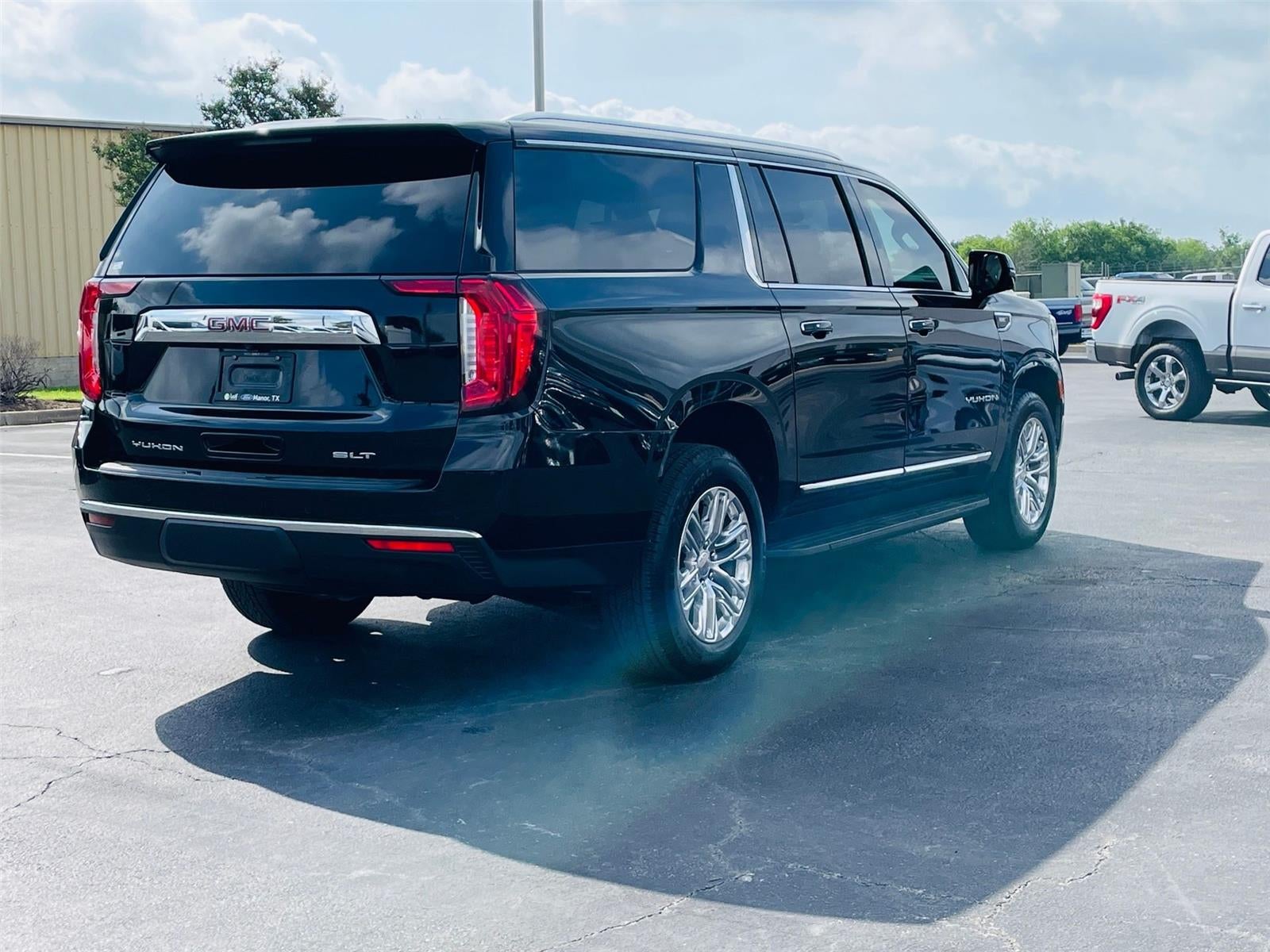 2024 GMC Yukon XL SLT