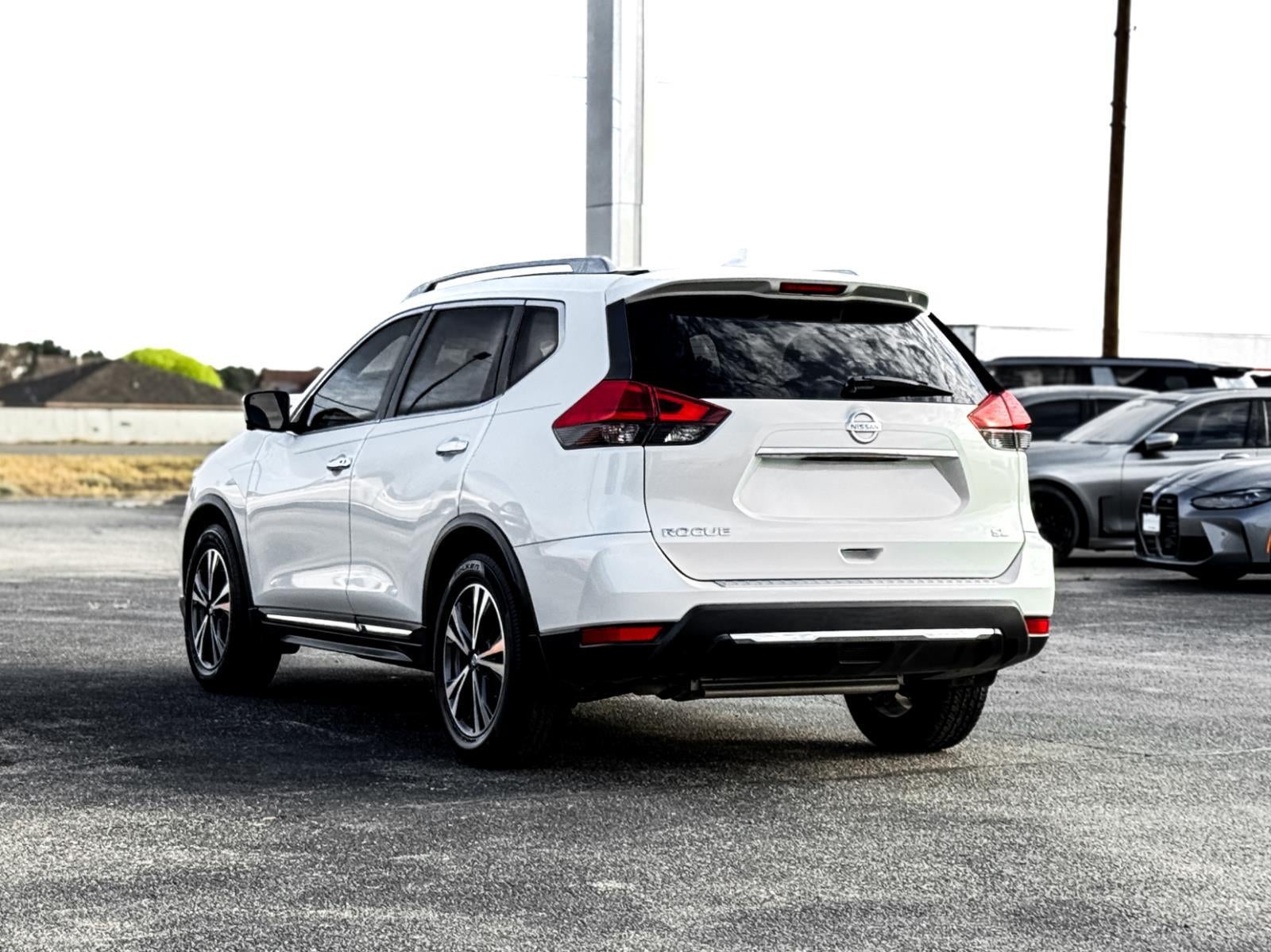2017 Nissan Rogue SL
