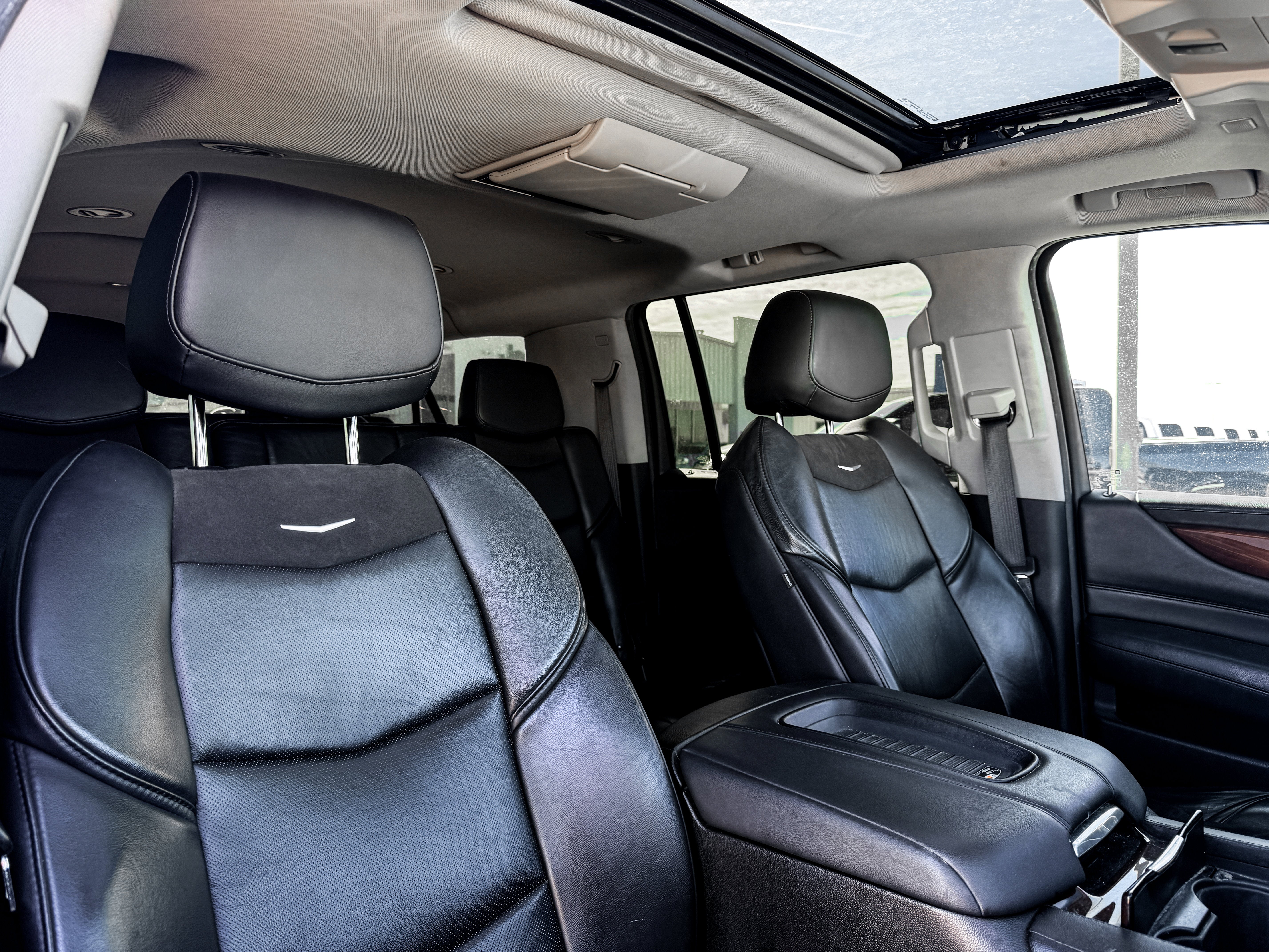 2018 Cadillac Escalade ESV Luxury